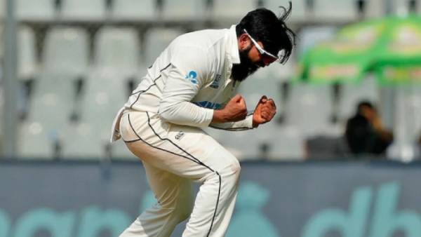 அஜாஸ் பட்டேல் அசத்தல் 