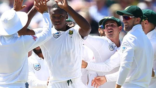 வேகப்பந்துவீச்சாளர்கள்