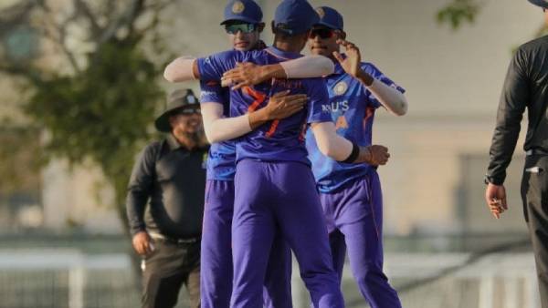 மாஸ் பேட்டிங்