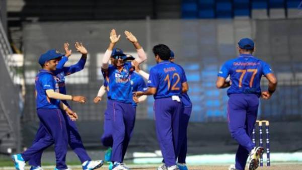 307 ரன்கள் விளாசல்