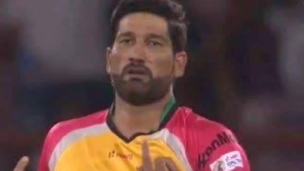 நடுவிரல் பஞ்சாயத்து 