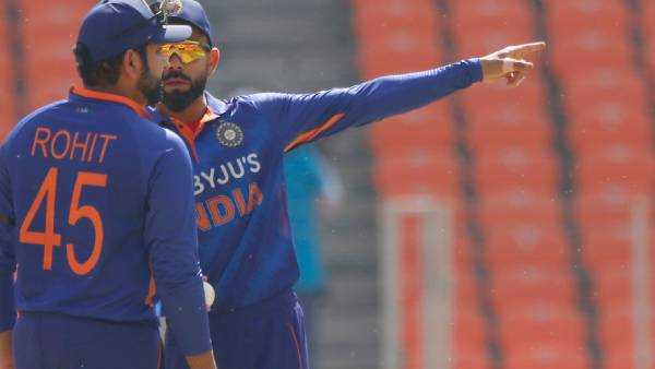 சிக்சர் விட்டார்