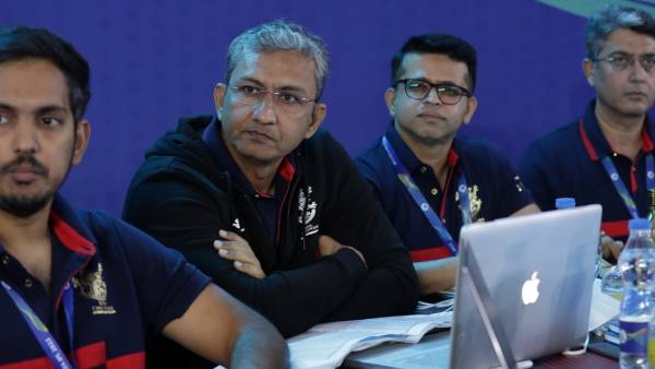 ஏன் இவ்வளவு பணம்