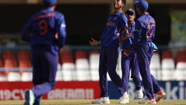 கேப்டன் அவுட்