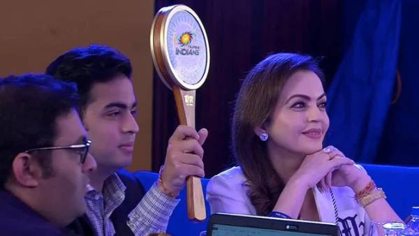 தட்டித்தூக்கிய மும்பை 