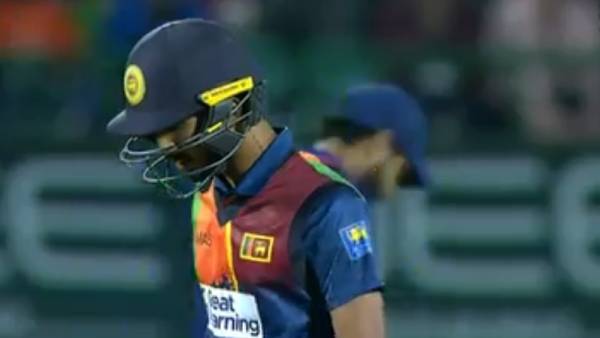 இலங்கை அதிரடி