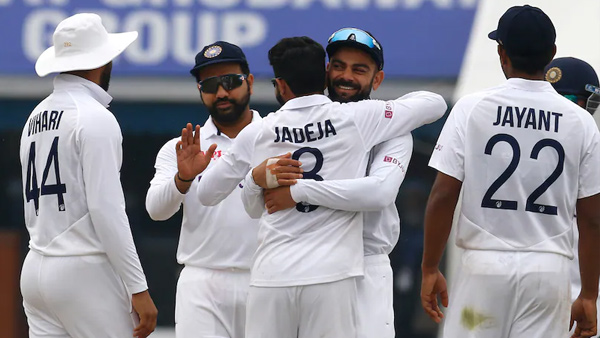 பவுலிங் தேர்வு