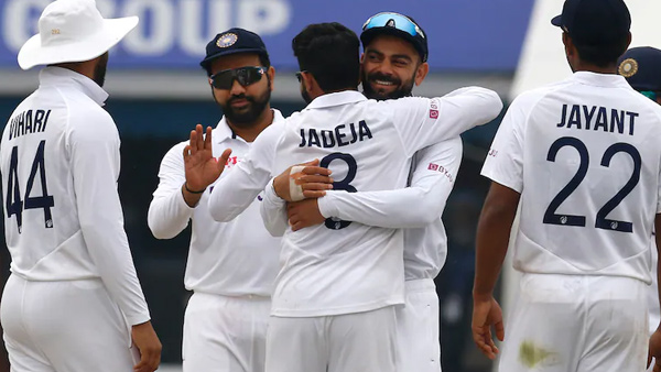 பந்துவீச்சு படை