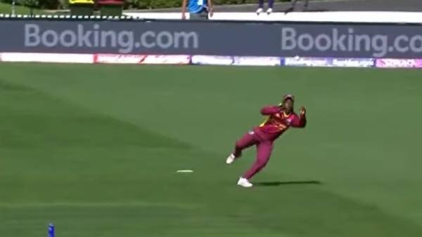 டைவிங் கேட்ச் 