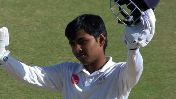 இரட்டை சதம்