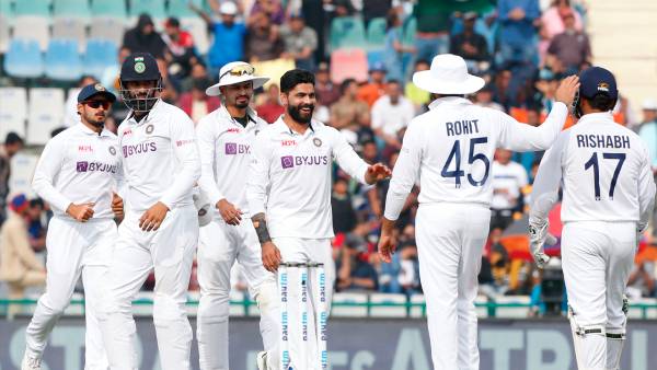 ஜடேஜா 5 விக்கெட்