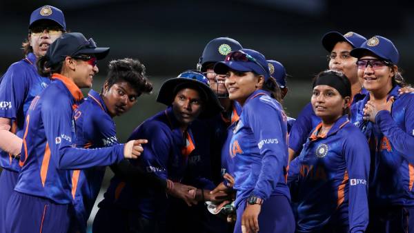 அதிரடி ஆட்டம்