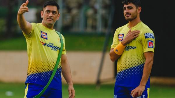 இடதுகை வேகப்பந்துவீச்சாளர்