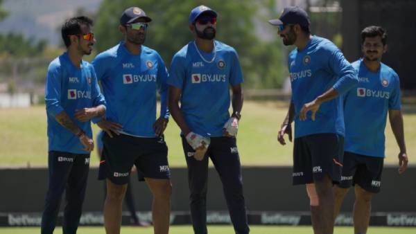 தகுதிப்பெற்ற அணிகள் 