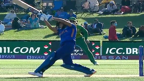 மித்தாலி அரைசதம்