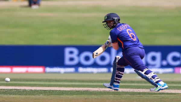 சரிந்த விக்கெட் 