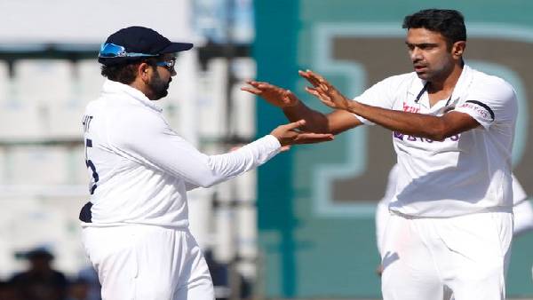 435 விக்கெட் 