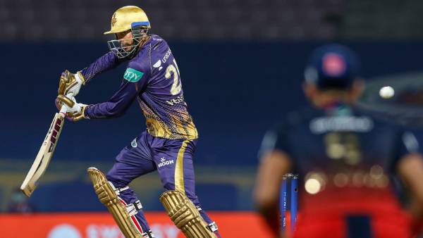 ஸ்ரேயாஸ் ஆட்டமிழப்பு