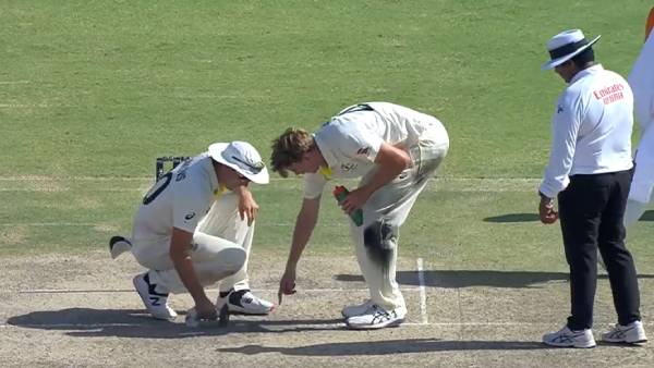 ஆடுகளம்