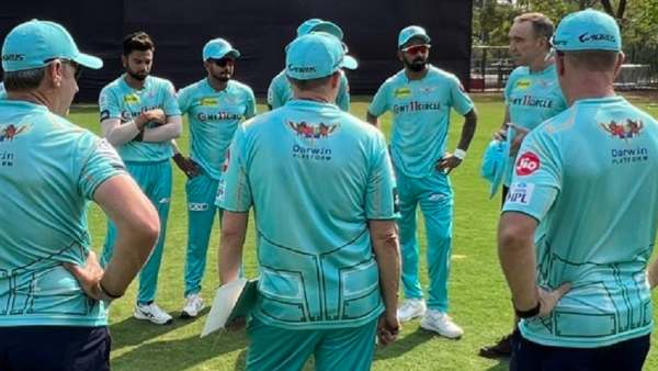 வெளியேறிய இங்கி. வீரர் 