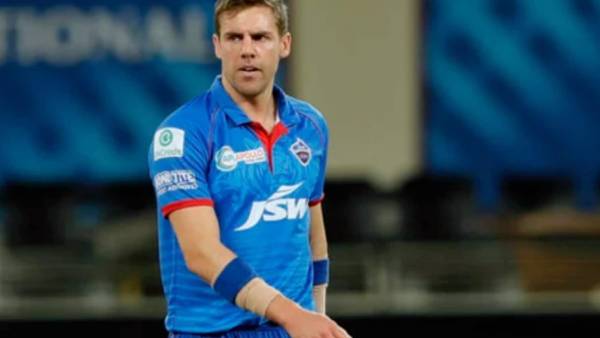 பதற்றத்தில் பேட்ஸ்மேன்கள் 