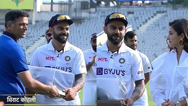 8000 ரன்கள்