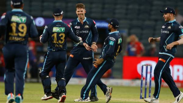 டெல்லி தடுமாற்றம்