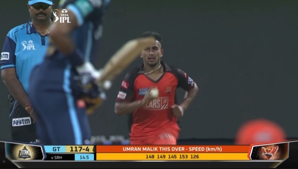 பிரமித்த கிரிக்கெட் உலகம்