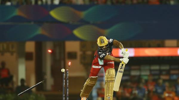 ரசிகர்கள் கிண்டல்