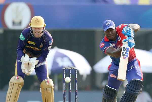 அதிரடி தொடக்கம்