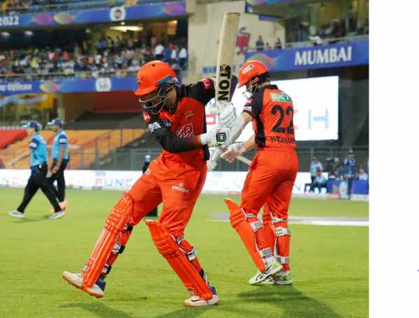  தொடக்கமே அதிர்ச்சி 