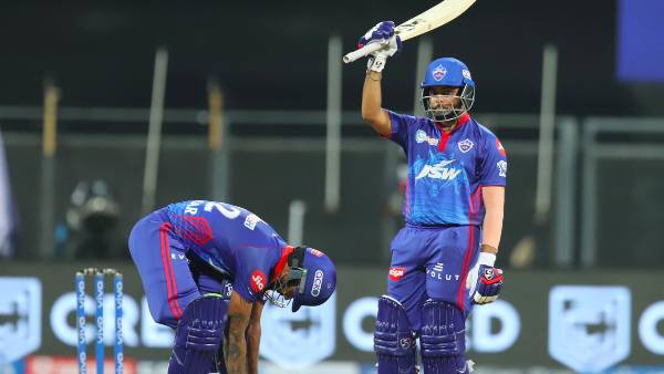 அணியில் இடமில்லை