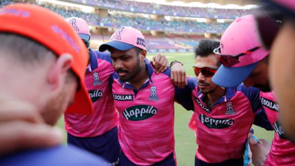 பலமான ராயல்ஸ்