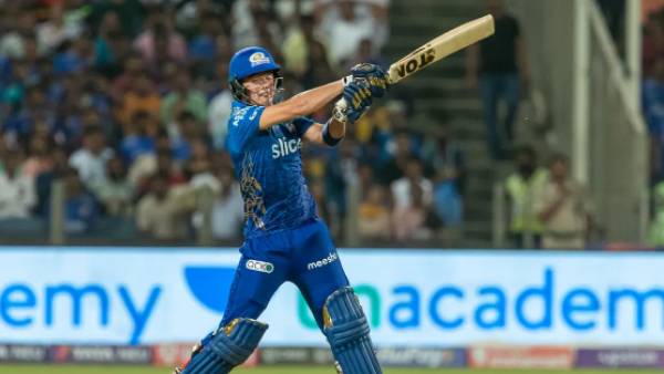 பிரவிஸ் அபாரம்