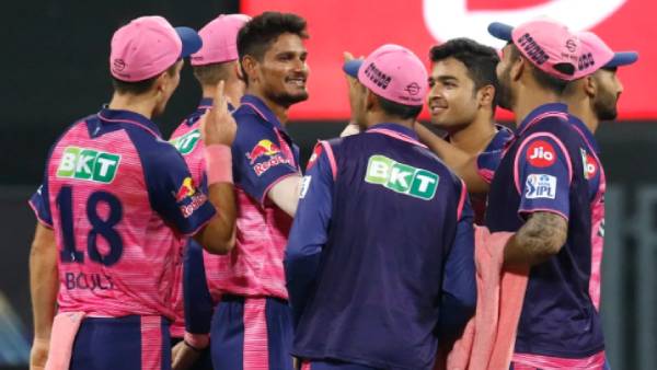 ப்ளேயிங் 11 விவரம் 