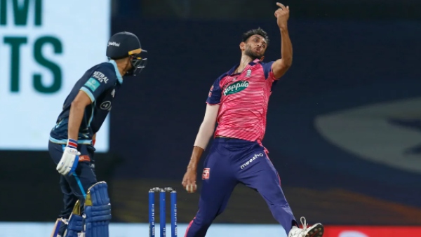 தடுமாறிய குஜராத்