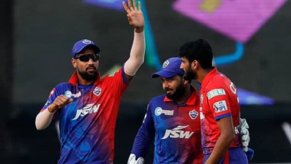 12 வீரர்கள்