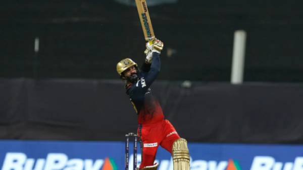 தினேஷ் கார்த்திக் அதிரடி