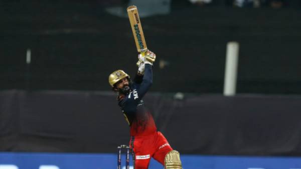 தினேஷின் ஃபார்ம் 