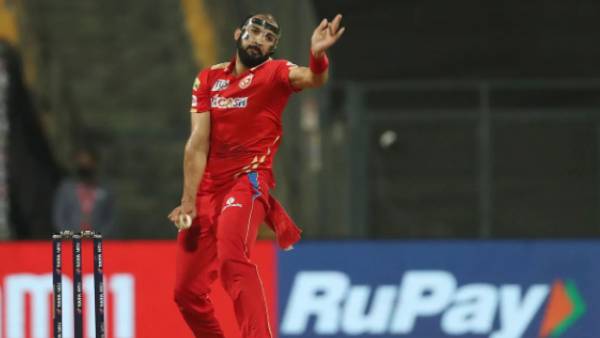 ரத்தம் கொட்டியது