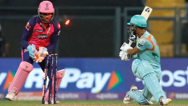 கோல்டன் டக்