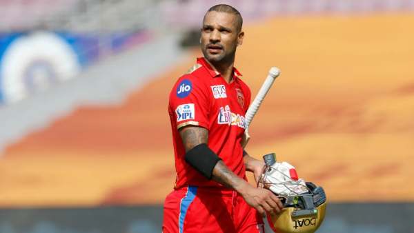 ஷிகர் அவுட்