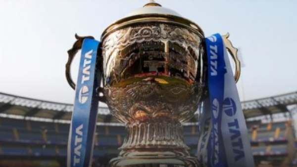 மும்பைக்கு 8