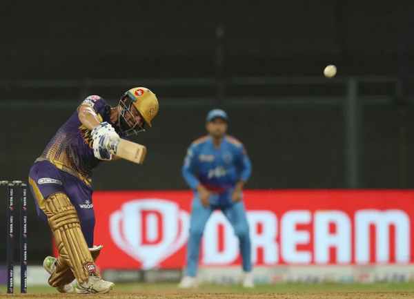  குல்தீப்பின் பவுலிங் 