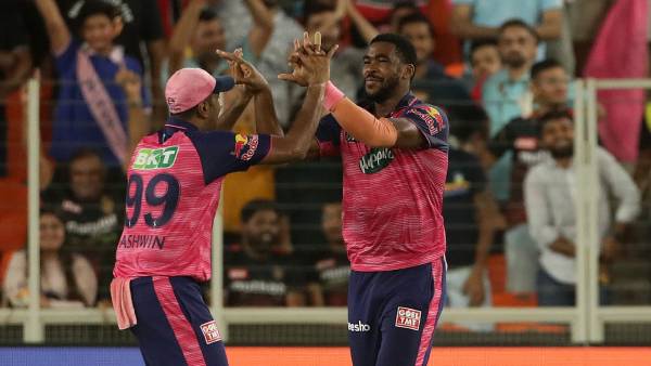 என்ன காரணம் 