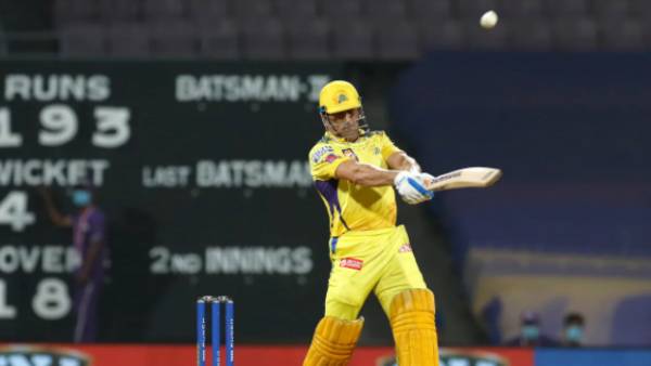 அறிவுசார்ந்த தோனி