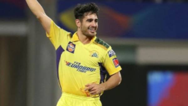 இளம் வீரர்கள் அசத்தல் 