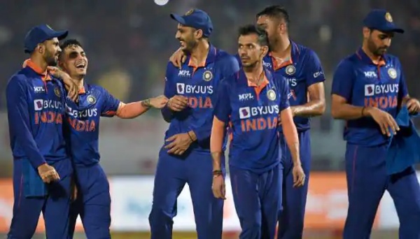 குவியும் விமர்சனங்கள்