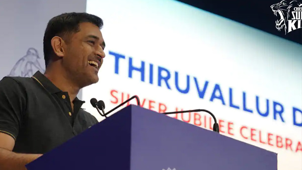 புறக்கணித்த எம்.எஸ்.தோனி