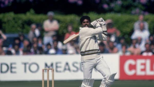 சிரித்த பத்திரிகையாளர்கள்